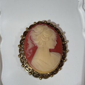 Vintage-Inspired Cameo Brooch with Gold Detailing